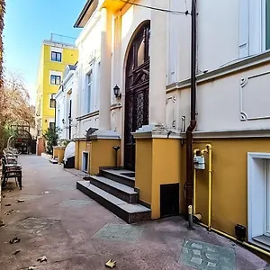 5 Stars High Hostel Bucharest