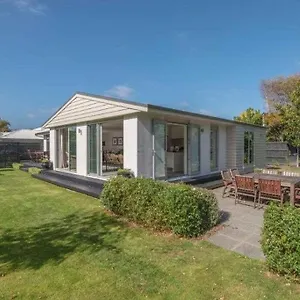 In The Heart Of Fendalton Bed & Breakfast Christchurch